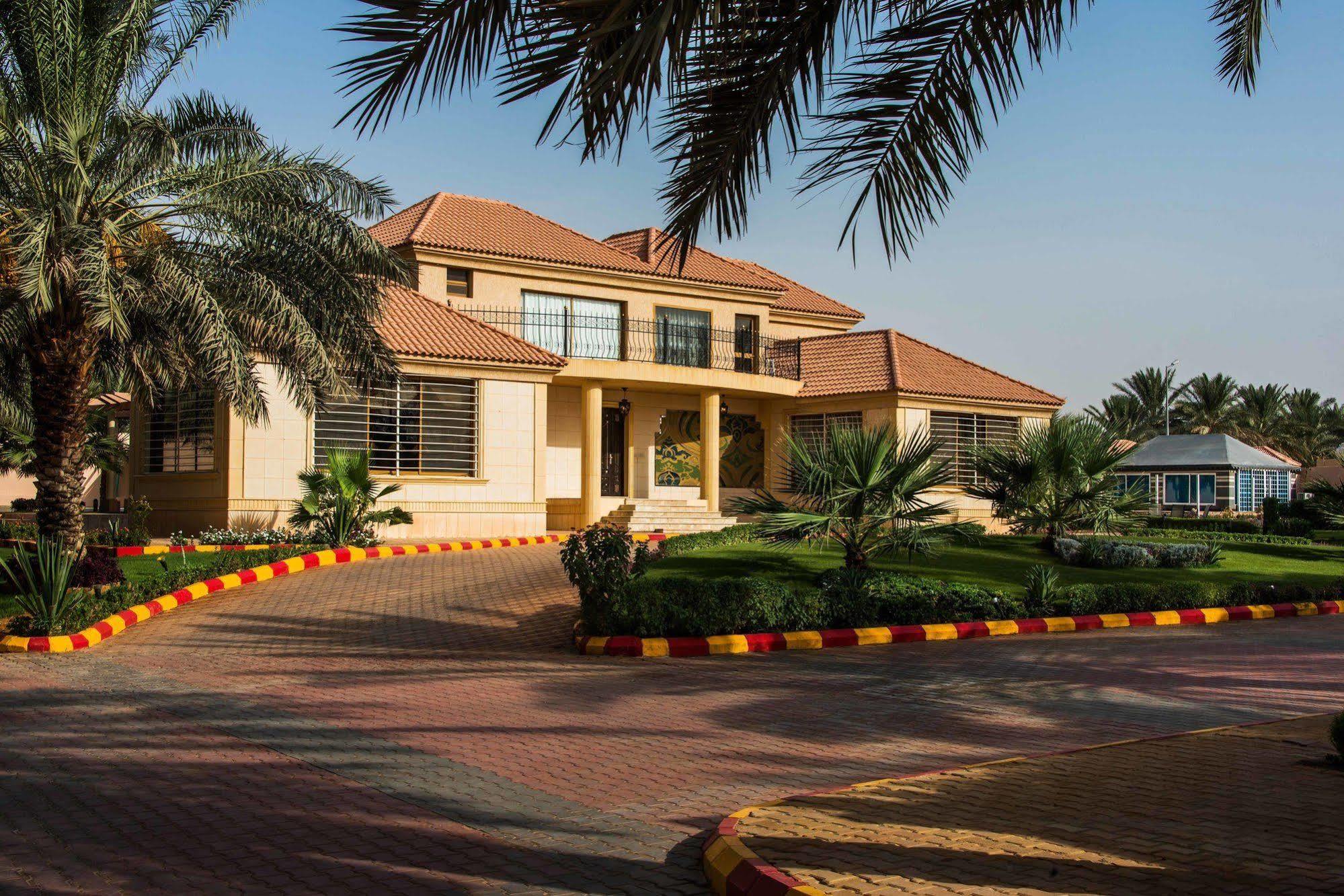 Hotel Boudl Al Nakheel Unaizah Exteriér fotografie